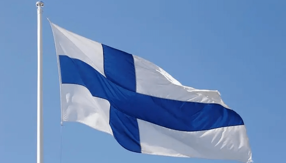 t版苹果几网
:表忠心，加入北约不到两周，芬兰就要“地理隔离”俄罗斯