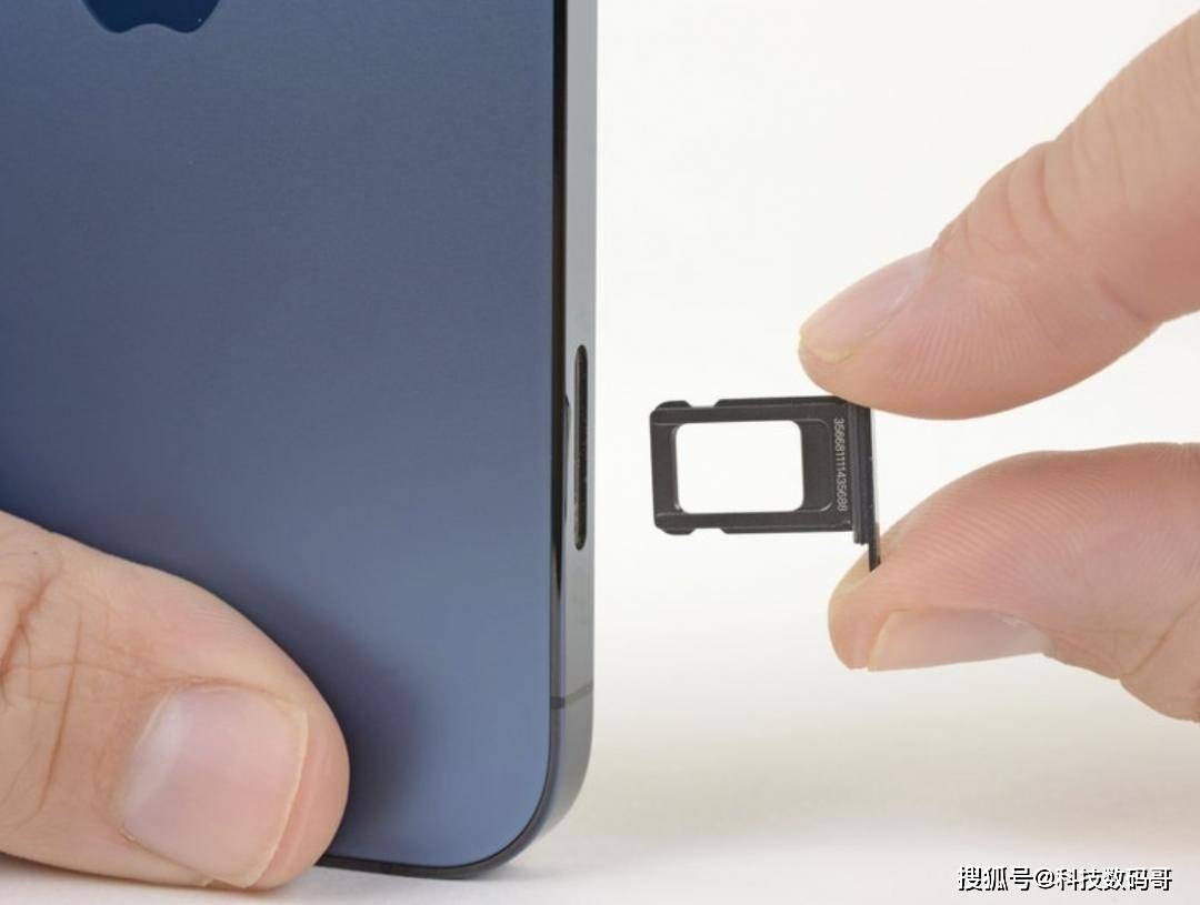 新加坡版苹果卡槽:中国用户无缘！欧美用户独占iPhone15系列多项功能，你羡慕吗？