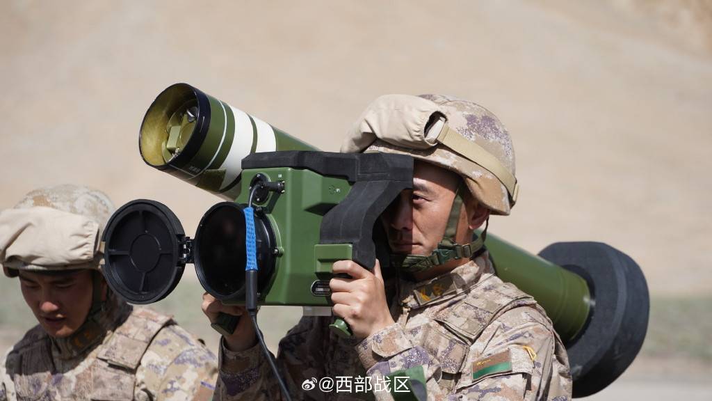 薛之谦手机:新疆军区高调展示红箭-12，一“绝技”令坦克无法防御